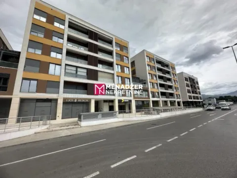 Izdavanje, dvosoban stan, 75m², Preko Morače, Podgorica
