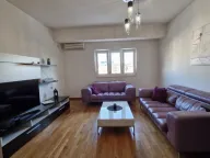 Izdavanje, jednosoban stan, 54m², City Kvart, Podgorica