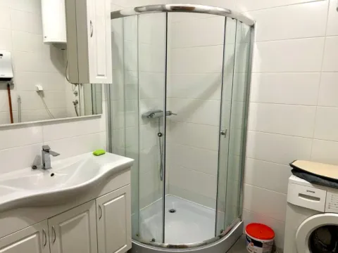 Izdavanje, dvosoban stan, 60m², Ljubović, Podgorica - image 12