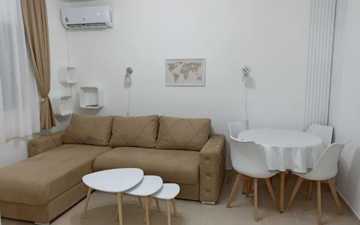 Prodaja, garsonjera, 24m², Gintaš, Podgorica