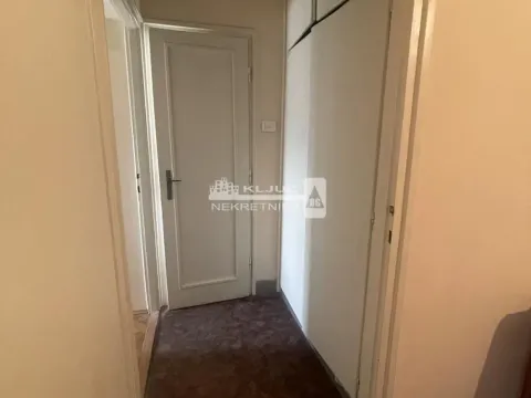 Prodaja, dvosoban stan, 68m², Kalenić Pijaca, Vračar Sve Podlokacije - image 2