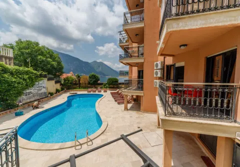 Sale, two bedroom apartment, 90m², Dobrota, Kotor - image 10