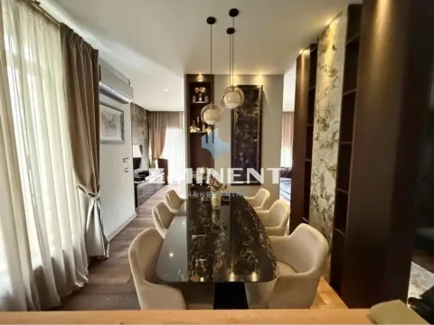 Izdavanje, stan, 200m², Senjak, Beograd - image 3