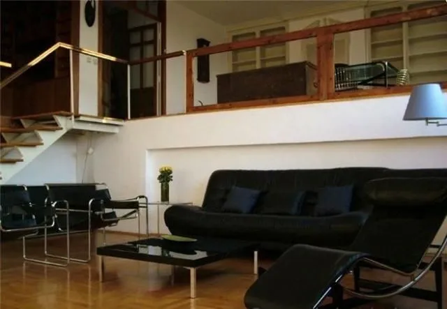 Izdavanje, trosoban stan, 120m², Stari Grad, Beograd