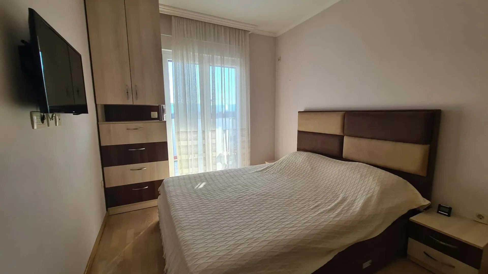 Izdavanje, jednosoban stan, 46m², City Kvart, Podgorica