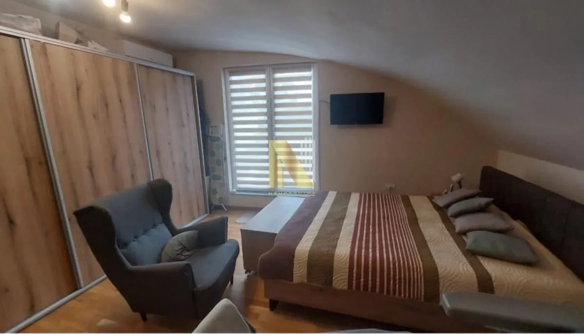 Prodaja, četvorosoban stan, 90m², Petrovaradin, Novi Sad