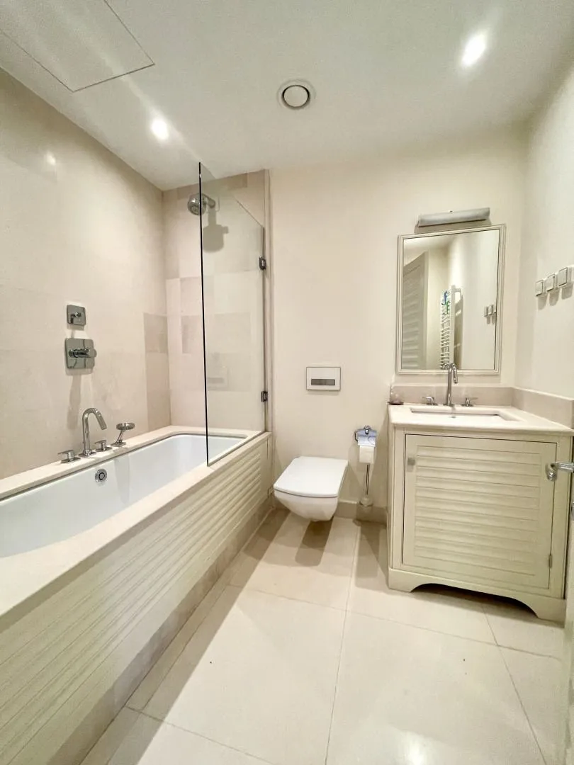 Rent, one bedroom apartment, 68m², Porto Montenegro, Tivat