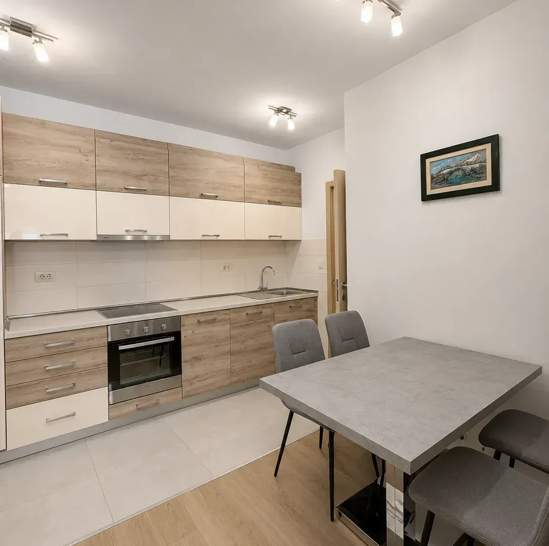 Izdavanje, dvosoban stan, 71m², City Kvart, Podgorica