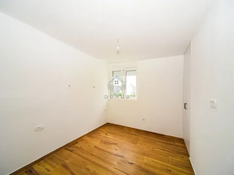 Sale, one bedroom apartment, 37m², Blok 5, Podgorica - image 4