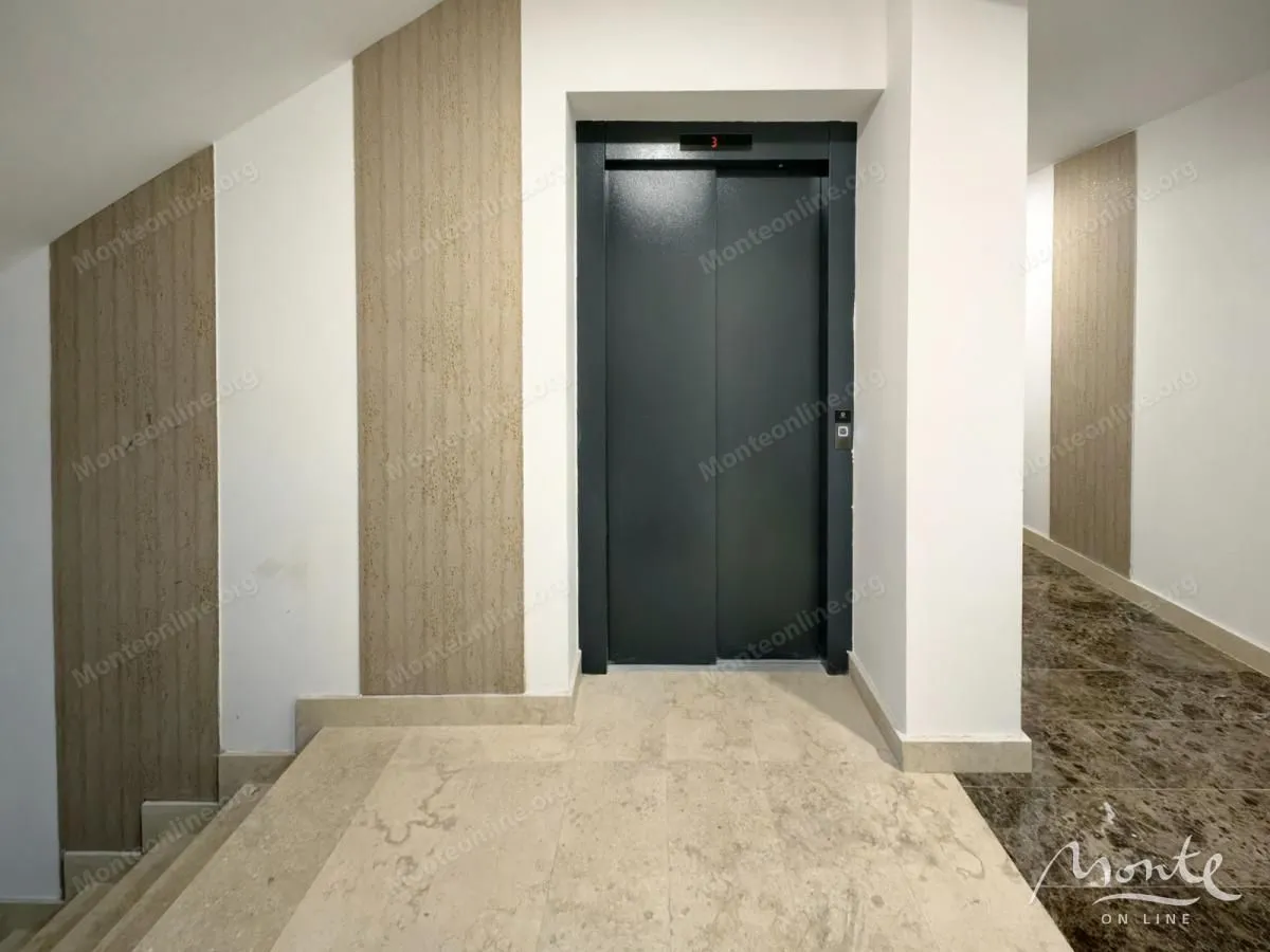 Prodaja, trosoban stan, 111m², Vezirov Most, Podgorica