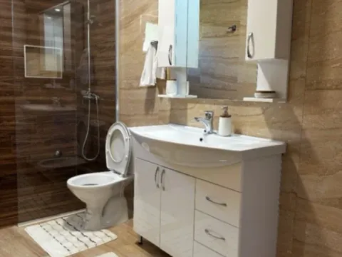 Izdavanje, trosoban stan, 120m², Mrčevac, Tivat - image 11