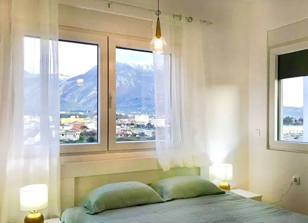 Sale, two bedroom apartment, 54m², Centar, Bar