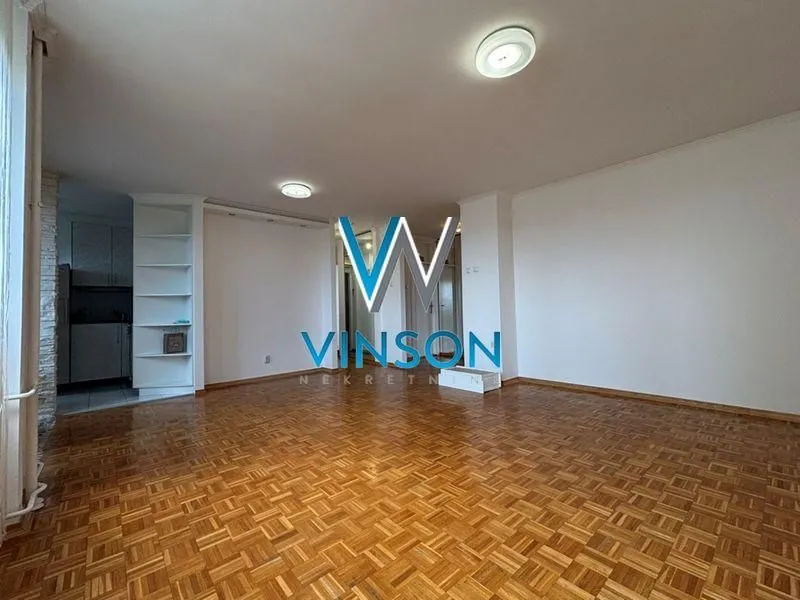 Prodaja, dvosoban stan, 60m², Bulevar Oslobodjenja, Novi Sad Sve Podlokacije