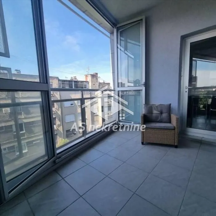Rent, three bedroom apartment, 120m², Stari Grad, Beograd