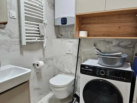 Izdavanje, stan, 46m², New City, Podgorica - image 9