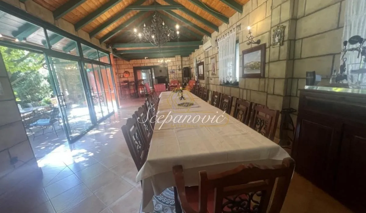 Prodaja, kuća, 202m², Sremska Kamenica, Petrovaradin