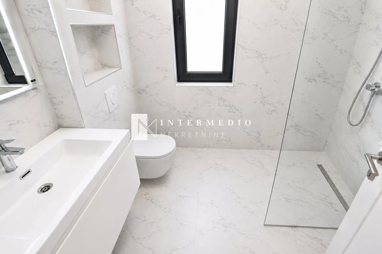 Sale, two bedroom apartment, 72m², Kumbor, Herceg Novi