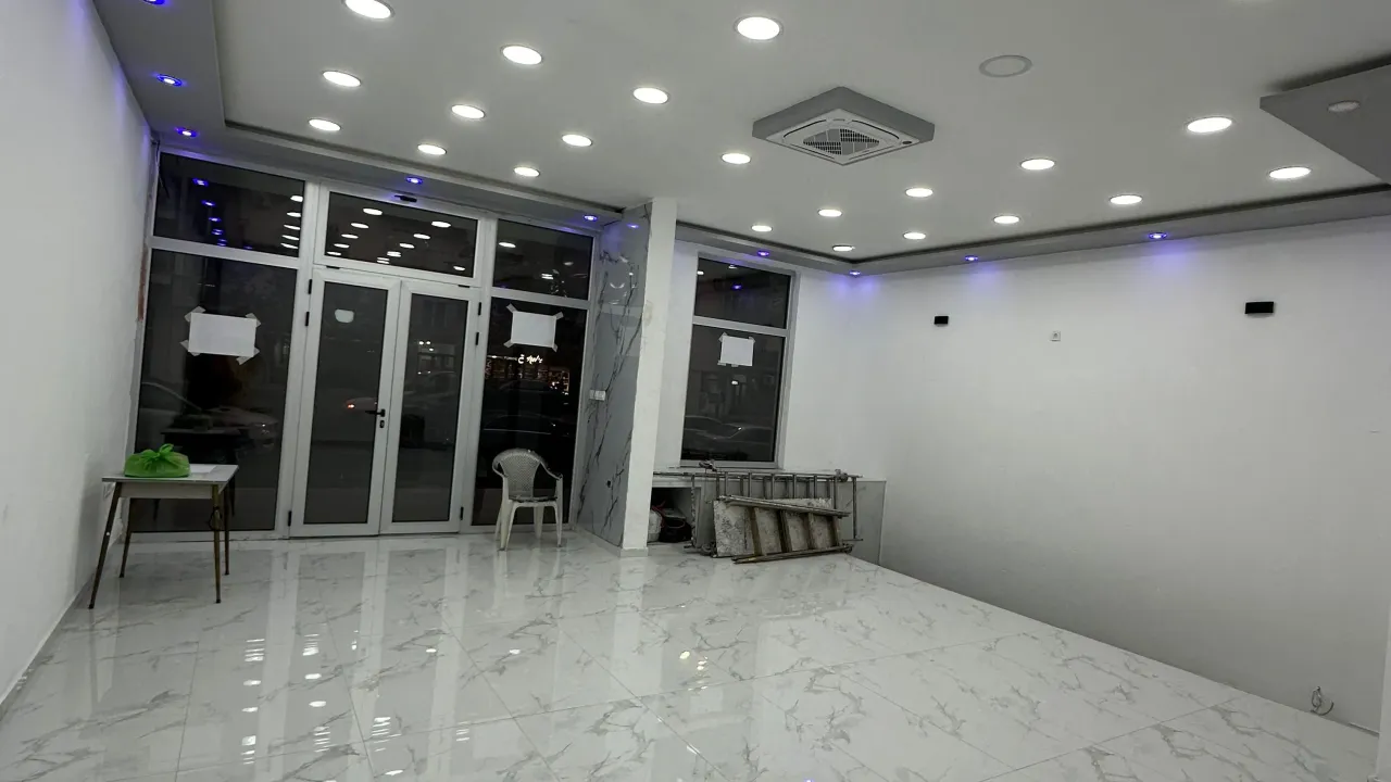 Rent, office space, 115m², Stari Aerodrom, Podgorica