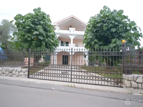 Prodaja, kuća, 186m², Krašići, Tivat - image 2