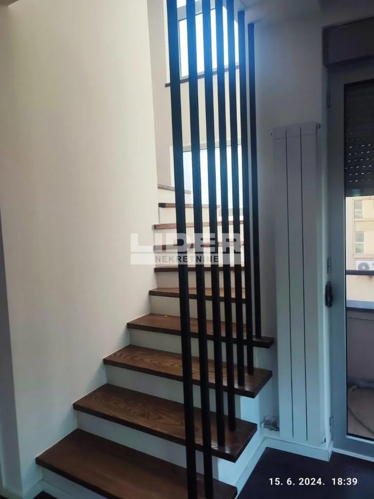Sale, house, 195m², Banovo Brdo, Beograd