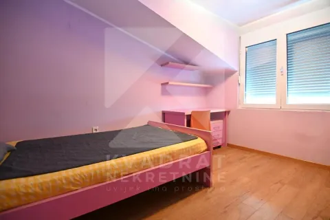 Rent, three bedroom apartment, 140m², Zabjelo, Podgorica - image 7