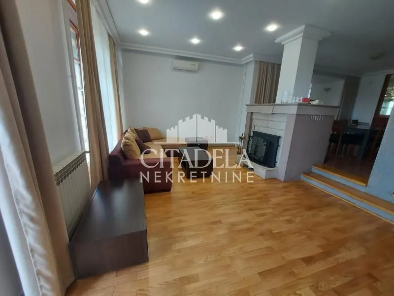 Rent, house, 400m², Savski Venac, Beograd