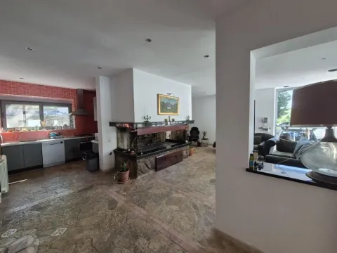 Prodaja, kuća, 222m², Utjeha, Bar - image 10