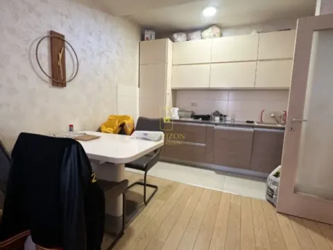 Prodaja, dvosoban stan, 71m², City Kvart, Podgorica - image 9