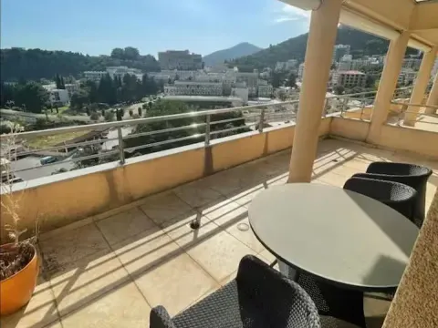 Rent, two bedroom apartment, 100m², Bečići, Budva - image 3