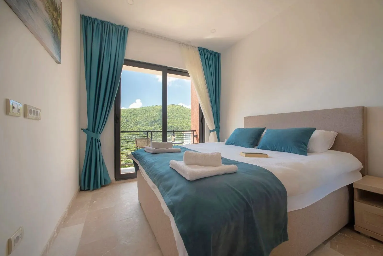 Sale, house, 170m², Bečići, Budva