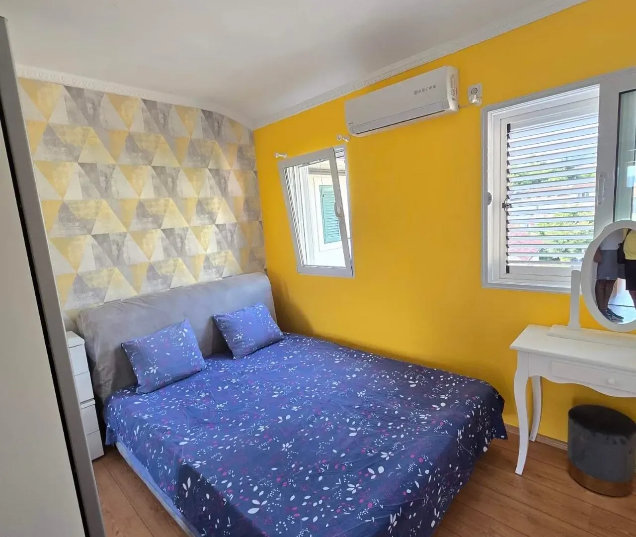Rent, one bedroom apartment, 50m², Centar, Tivat