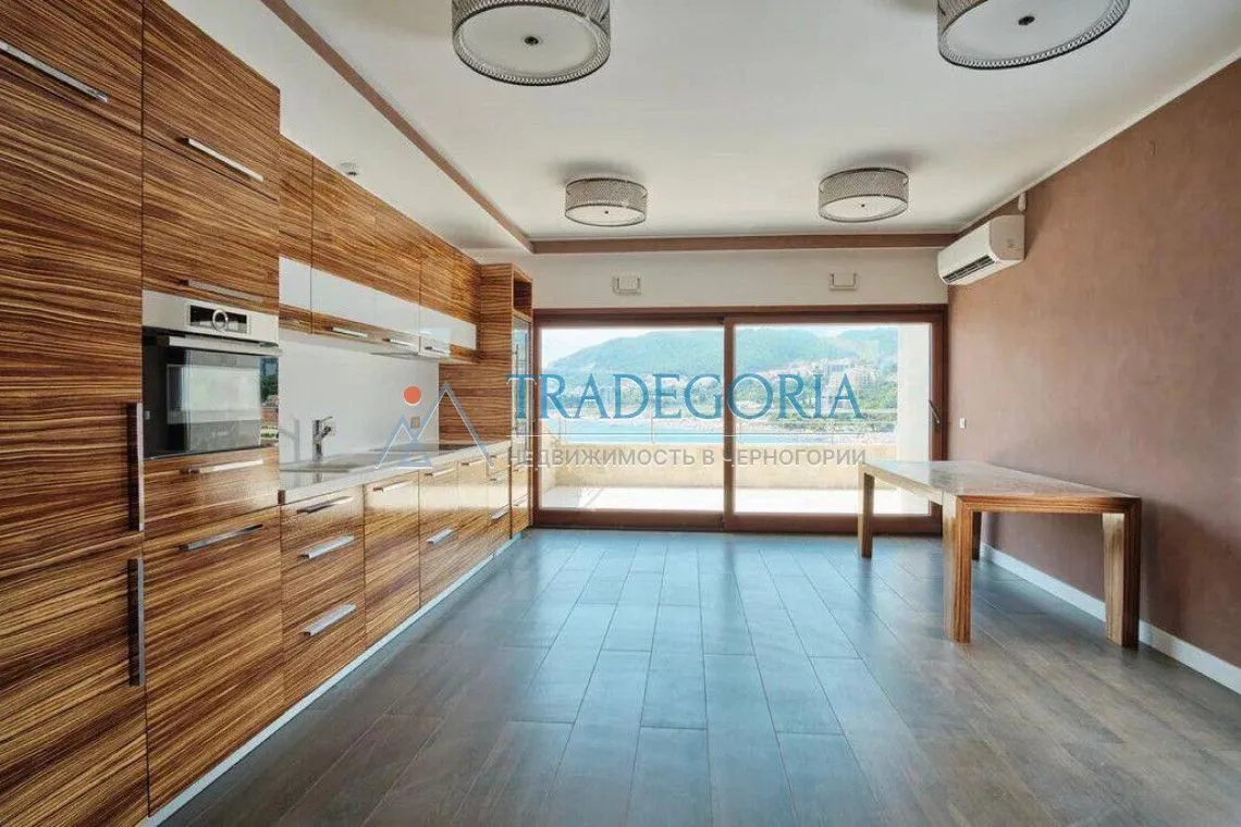 Prodaja, trosoban stan, 350m², Rafailovići, Budva
