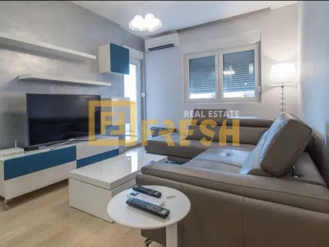 Izdavanje, jednosoban stan, 50m², City Kvart, Podgorica - image 2