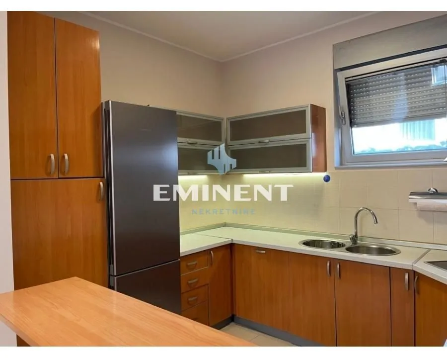 Rent, house, 220m², Senjak, Beograd