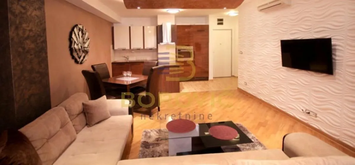 Izdavanje, jednosoban stan, 47m², Stari Grad, Beograd