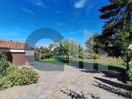 Izdavanje, kuća, 360m², Centar, Stara Pazova - image 18