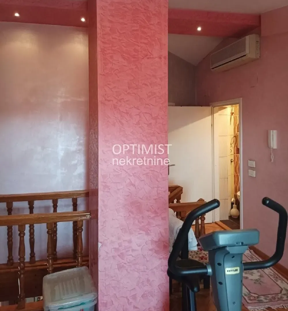 Sale, apartment, 103m², Banovo Brdo, Beograd