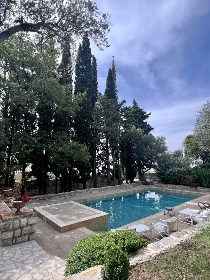 Sale, house, 550m², Reževići, Budva