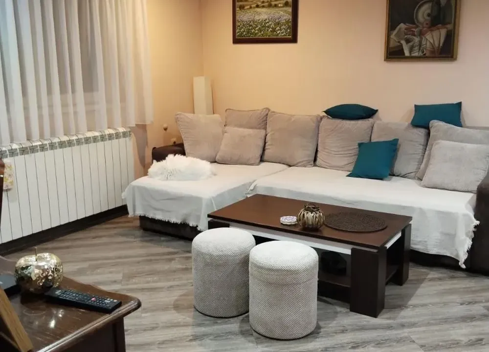 Prodaja, kuća, 214m², Zvezdarska Šuma, Zvezdara Sve Podlokacije