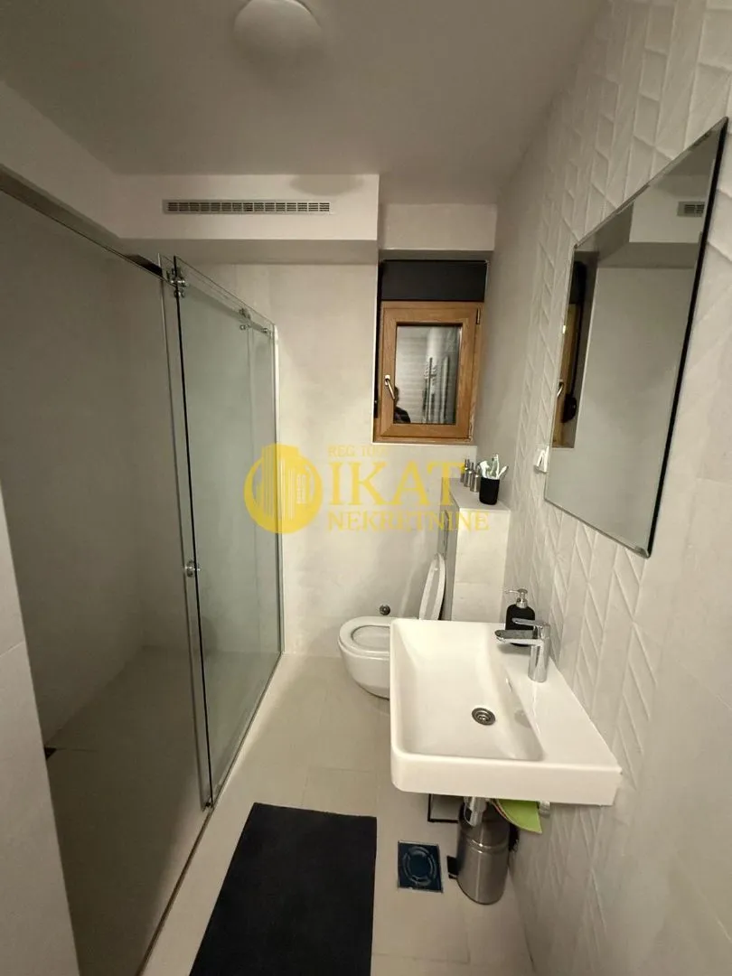Sale, two bedroom apartment, 70m², Savski Venac, Beograd