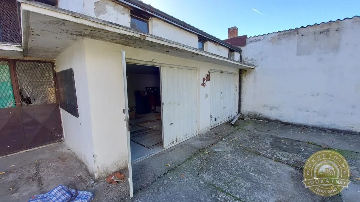 Prodaja, kuća, 330m², Futog, Novi Sad Sve Podlokacije