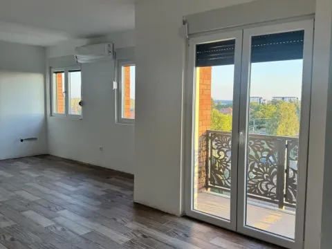 Prodaja, trosoban stan, 71m², Stari Banovci, Stara Pazova - image 6