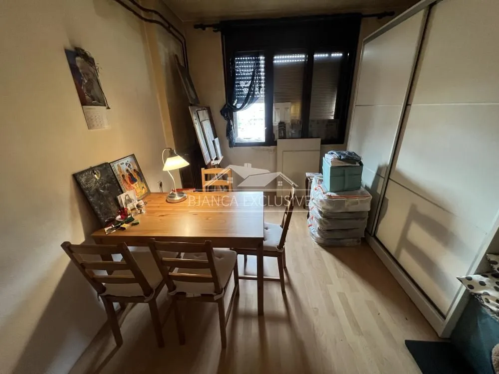 Prodaja, četvorosoban stan, 111m², Vračar Sve Podlokacije, Beograd
