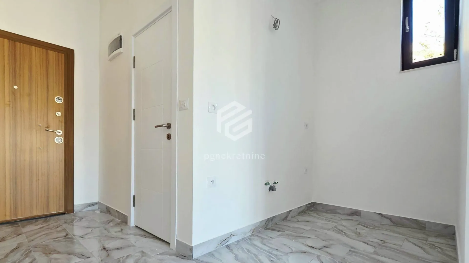 Sale, apartment, 28m², Sutomore, Bar