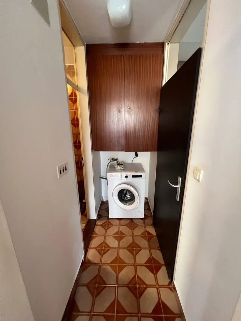 Izdavanje, jednosoban stan, 57m², Centar, Bar