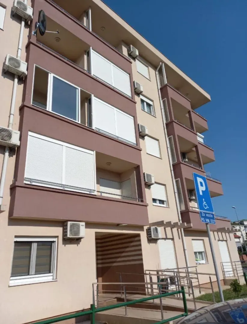 Rent, one bedroom apartment, 37m², Stari Aerodrom, Podgorica