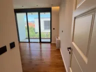 Izdavanje, kuća, 250m², Gornja Gorica, Podgorica - image 5