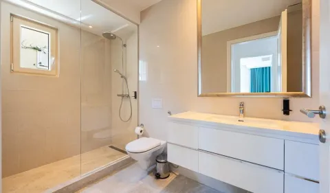 Prodaja, dvosoban stan, 118m², Luštica Bay, Tivat - image 13