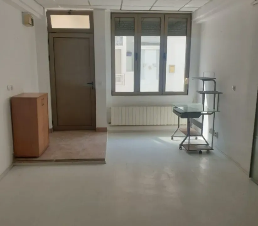 Izdavanje, garsonjera, 33m², Kanarevo Brdo, Beograd