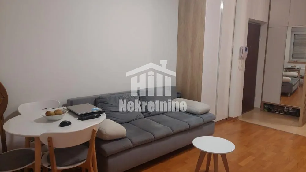 Izdavanje, jednosoban stan, 35m², Čukarica, Beograd
